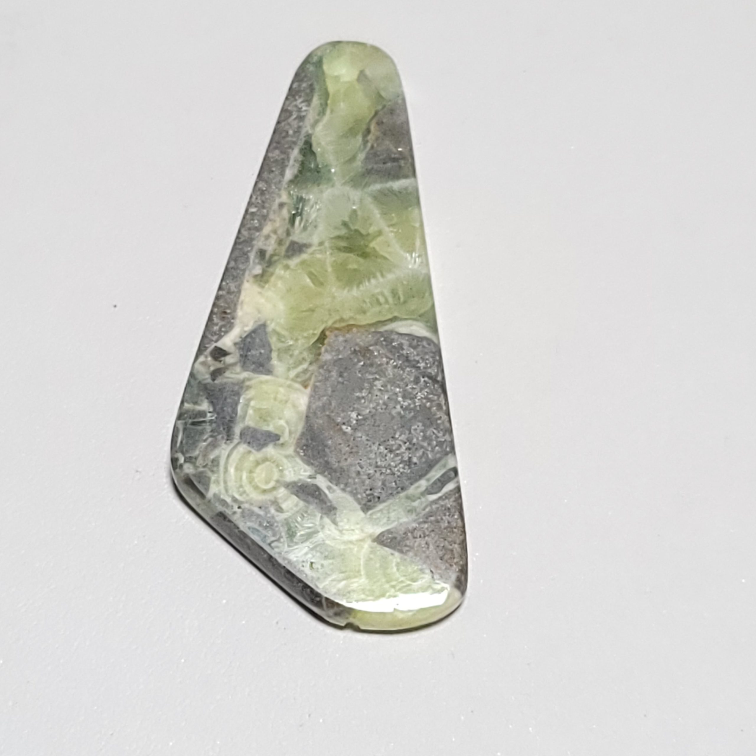 Arkansas Wavellite Freeform Pendant - 59.2 x 26.6 x 6.1 mm - 70.85 ct - Image 2